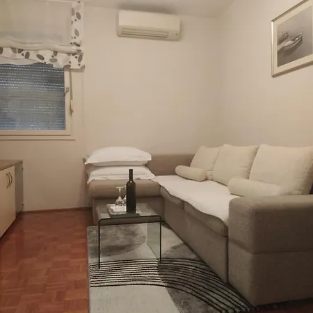 Noemi Apartment