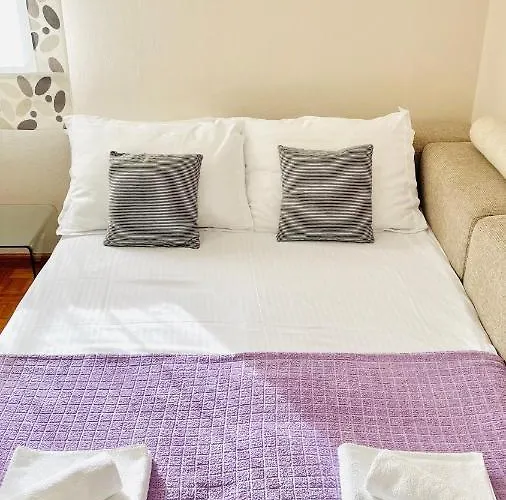 Noemi Апартаменти Задар