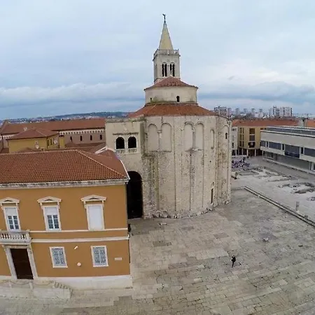 アパート Noemi ザダル